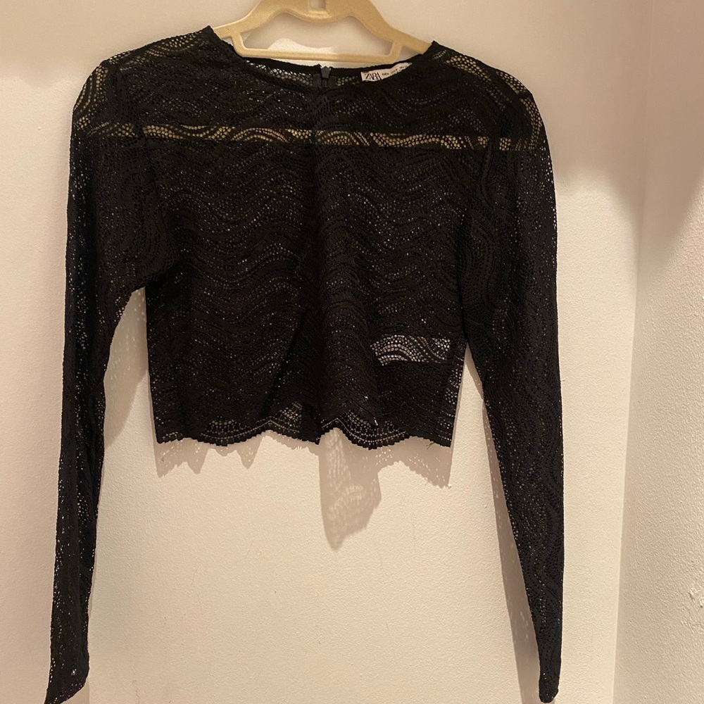 Zara Cropped Lace shirt